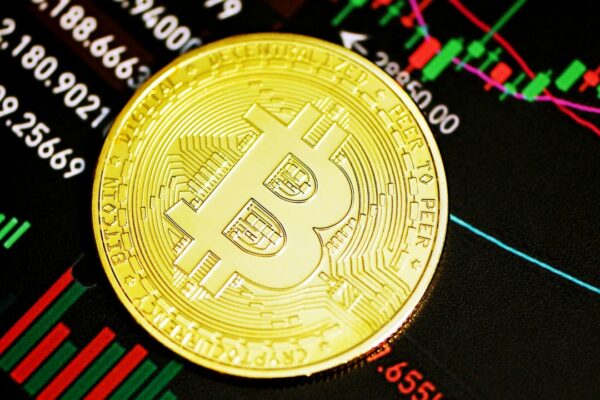 Costituzione degli Stati Uniti incisa sulla blockchain Bitcoin con una transazione da $83 — archivio permanente e immutabile