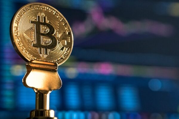 Hardware di mining Bitcoin, simbolo della community tecnica che ha reso possibile il lavoro di DarthCoin su Stacker News